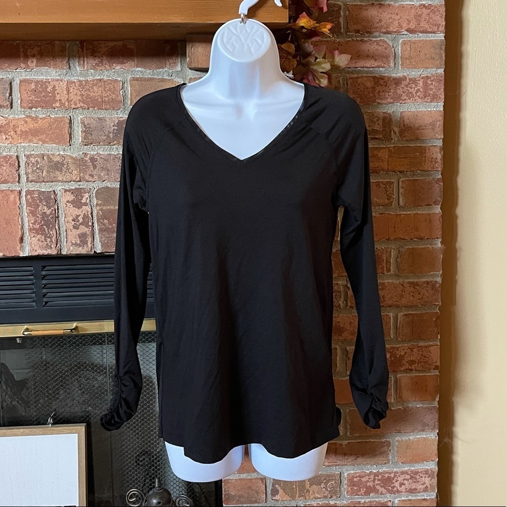 Spanx Active Streamlined Ruched Back Long Sleeve Top